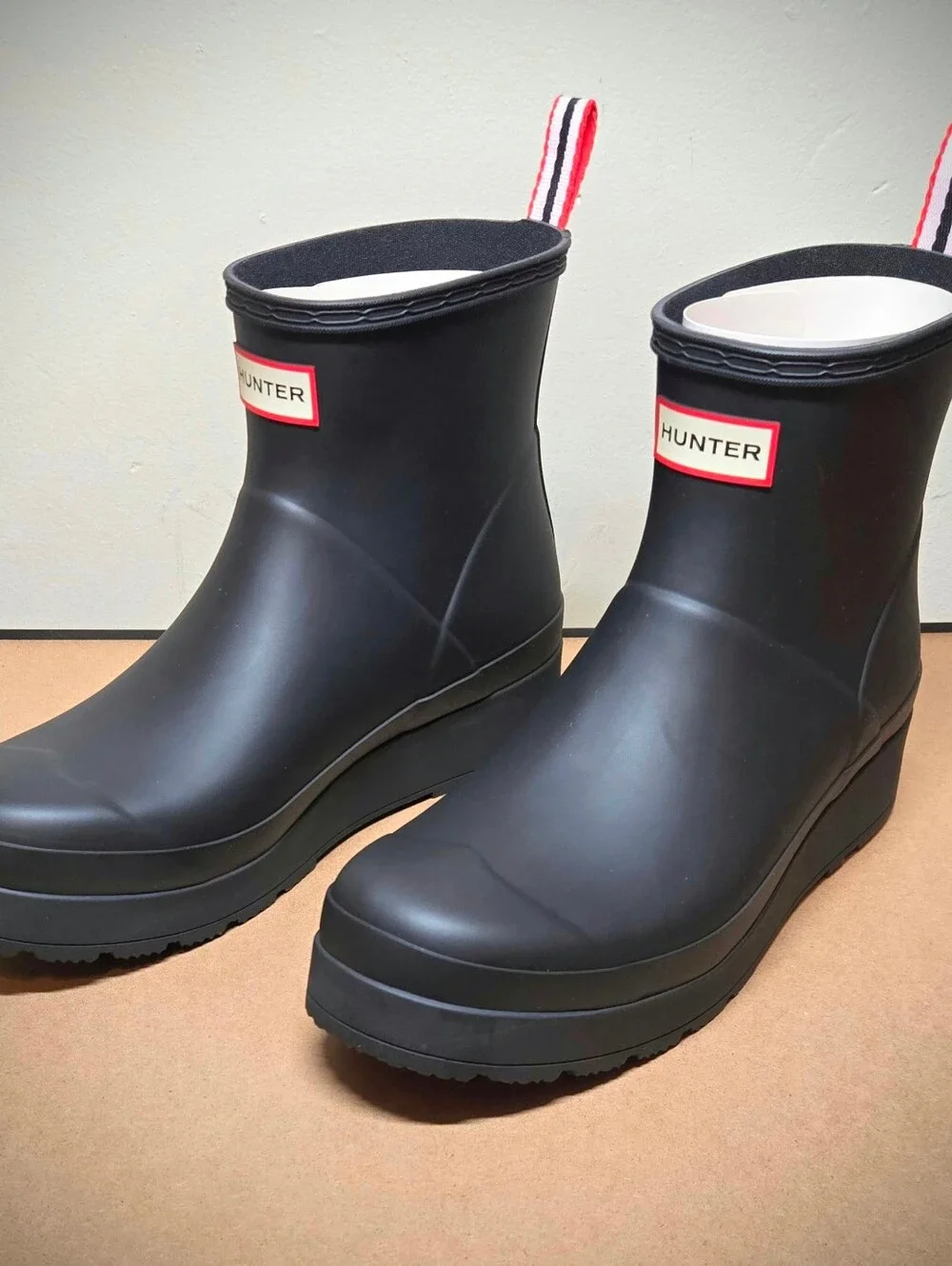 Hunter Women’s 11 Play Short Rain Boots Rubber Waterproof Wellies - Black